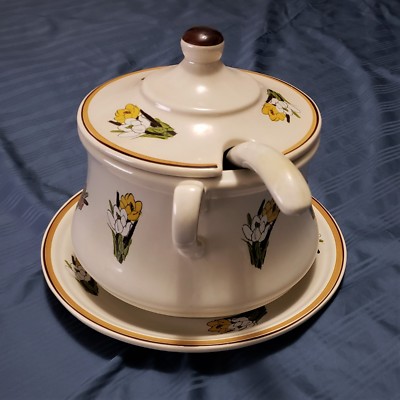 Vintage Cal Orig 1038 USA 245 2107 Soup Tureen w/ Underplate