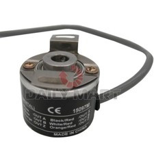 Brand New In Box Omron E6H-CWZ3X 2000P/R