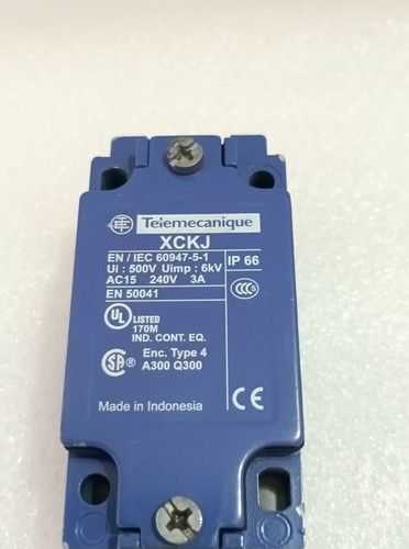 Telemecanique XCKJ ZCKJ1 Limit Switch (NEW) - Picture 2 of 15