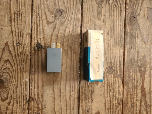 Original Ford 1648976 Relay Rear Window Heating Fiesta New - Picture 1 of 4