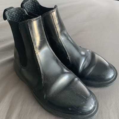 dr martens flora chelsea black