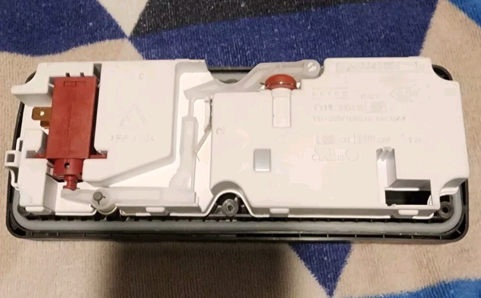 Picture 2 of 3