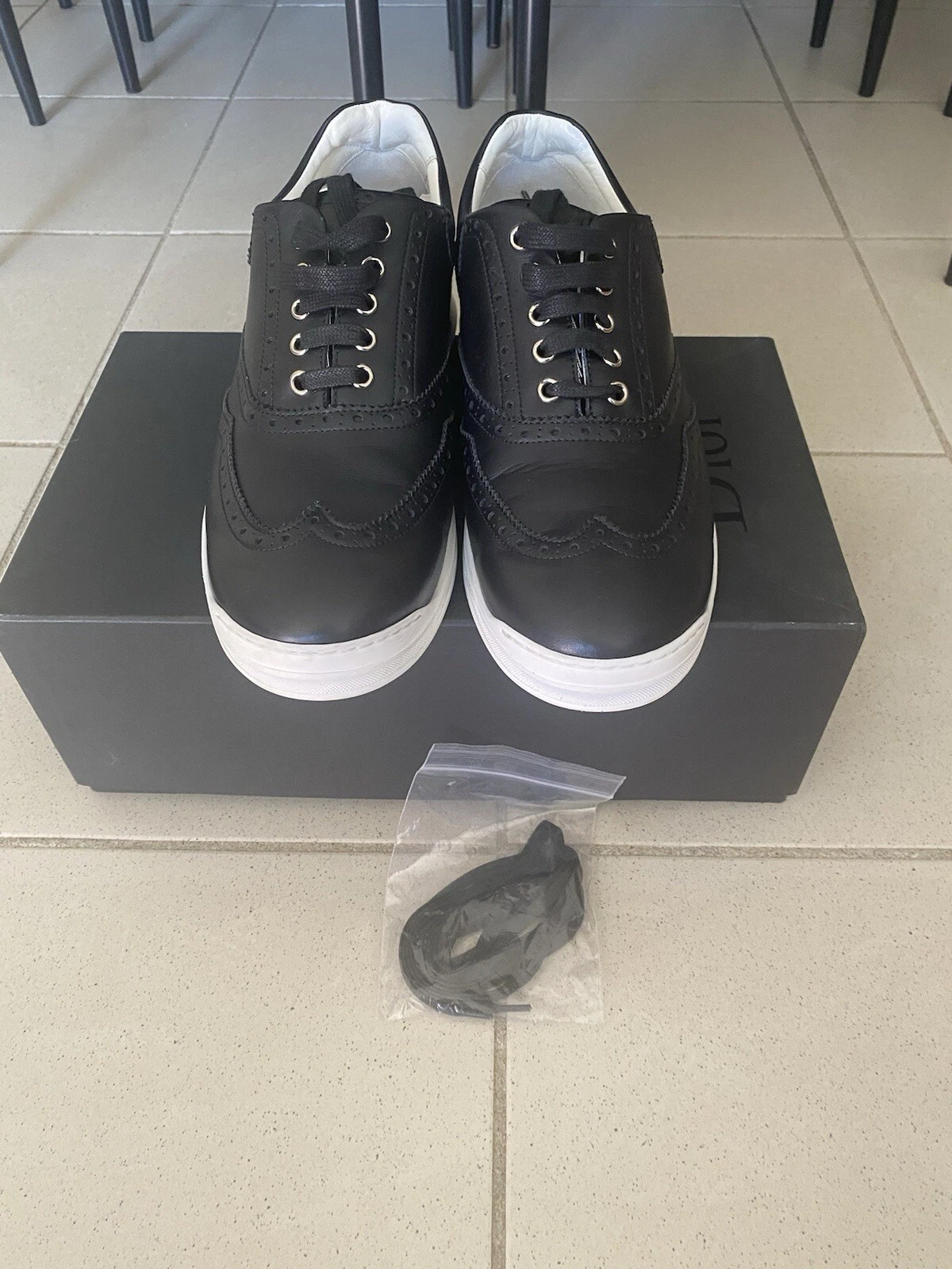Dior Sneakers B09 43 très rare En Très Bonne État