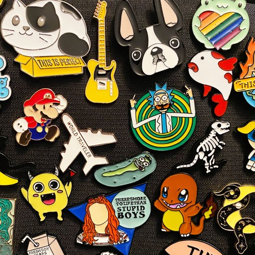 Lote de Lindos Prendedores Surtidos GRATIS Cordón Música Esmalte Broche Gato Perro Dibujos Animados` - Imagen 63 de 179