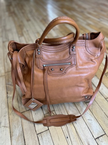 Authentic Balenciaga 2012 Cognac Camel Smooth Calfskin Riva City Bag XL - Picture 4 of 15