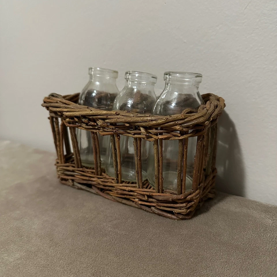 Cesta de mimbre rústica con 3 jarrones de vidrio transparente decoración de granja acento Foto 3 de 4