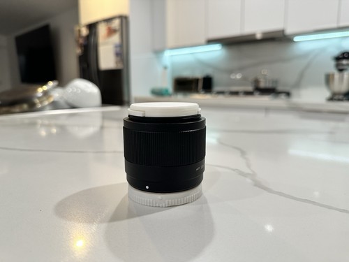 Viltrox 20mm f/2.8 Sony E Mount Wide Angle Prime FE Lens With ND Filter - Picture 9 of 9