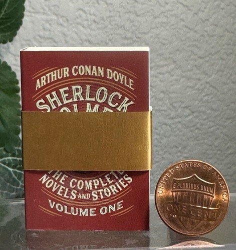 Zuru Mini Brands Books Series 2 BRAND NEW!~Sherlock Homes~ Luxury