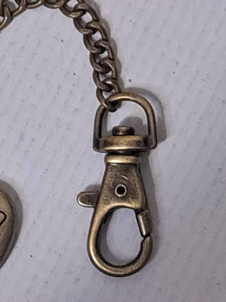 ROXY LOGO Metal CARTERA ENCANTO Antigua Mochila Dorada Vintage CADENA Cierre Llavero Foto 3 de 4