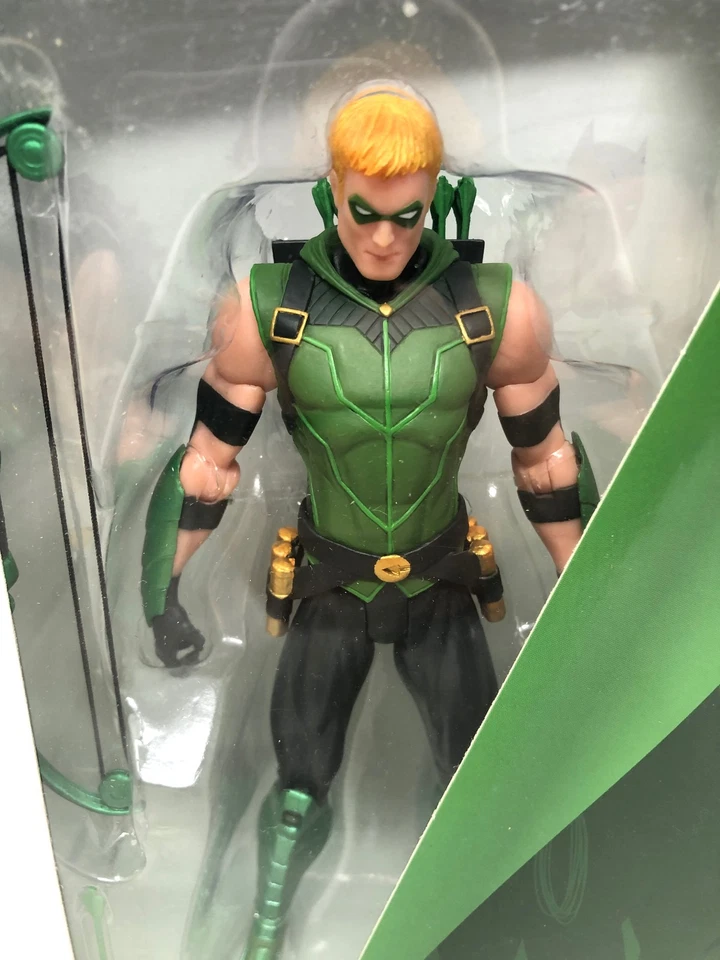 Figura de acción DC Collectibles Comics Liga de la Justicia The New 52 - Flecha Verde Foto 2 de 4