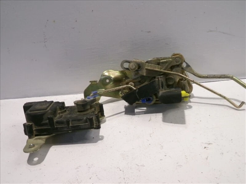 106721 front lock door rh for HYUNDAI ACCENT 1.5 G 1997-1999 1999 - Image 3 of 4