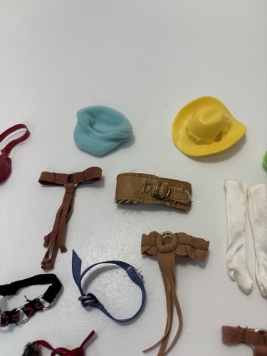 Konvolut Barbie Hüte Gürtel Handtaschen Zubehör - Bild 4 von 8