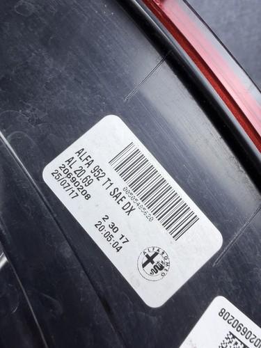 Alfa Romeo Giulia 2017-2023 OEM mano derecha derecha lámpara trasera exterior 20690208 probado - Imagen 13 de 13