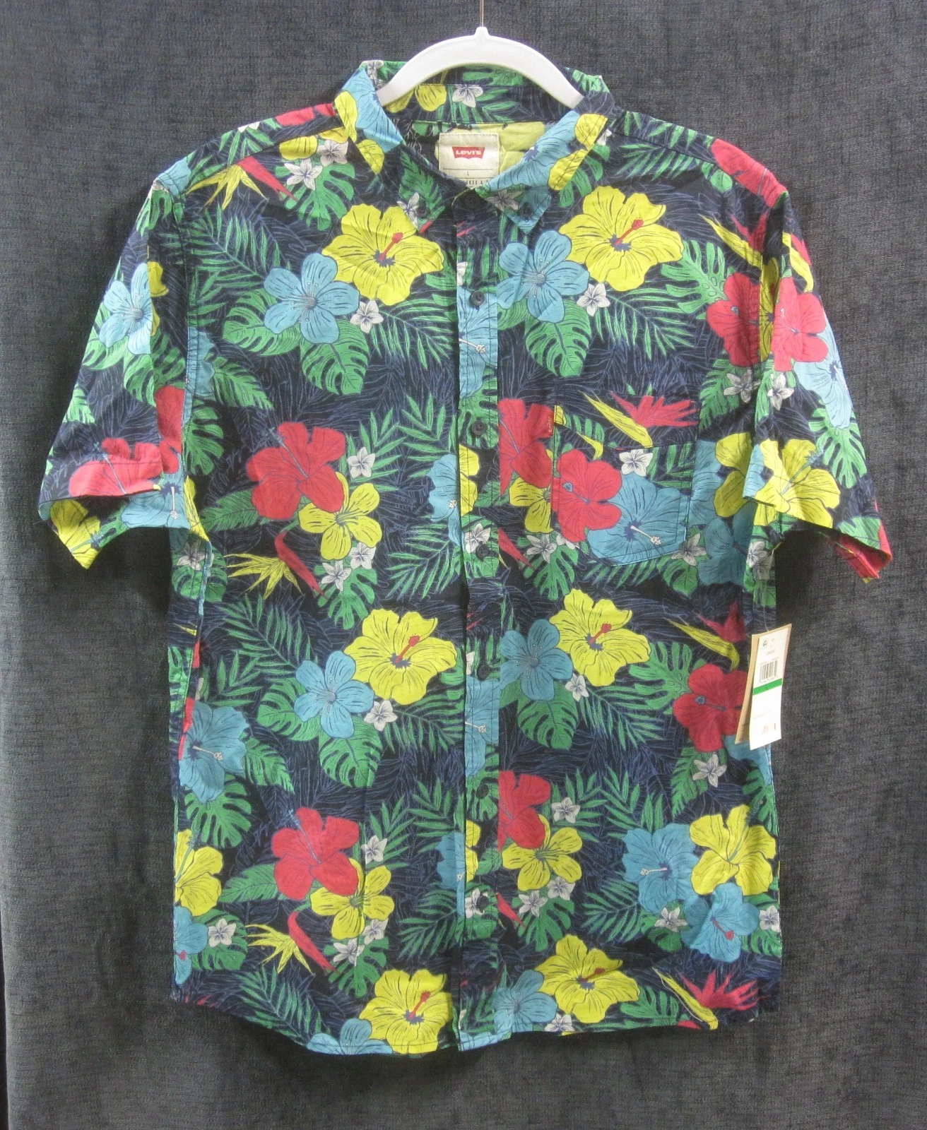 Levis Hawaiian Hibiscus Floral Aloha Casual Button Surfer Camp Shirt Men's Large
Opens in a new wind