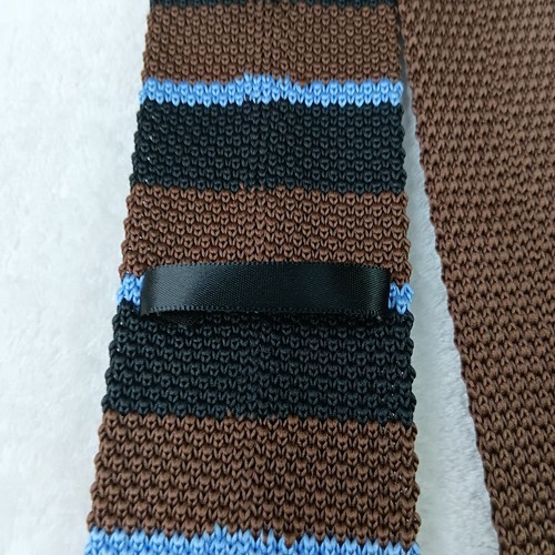 Unbranded Knitted Tie Brown Striped Design 56/2.25 inch - Imagen 5 de 6