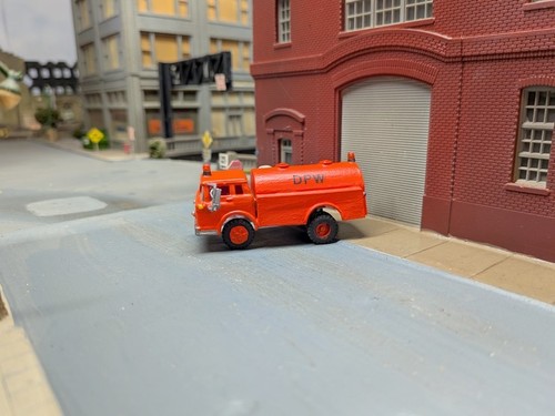 1/87 HO Scale Custom Built Ford C600 DPW Street Flusher Truck. 3D Printed Model - Picture 6 of 7