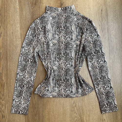 ๐๐ข Vintage 90s mock neck snake print long sleeve top Size Medium - Picture 8 of 8