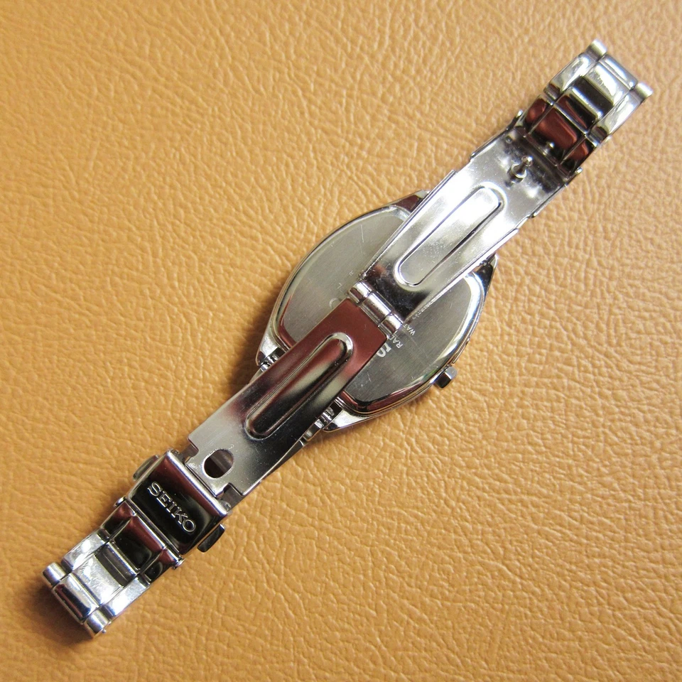 SEIKO 1B22-0CJ0 Ladies Solar Radio Wave SS Watch w/ Pink Dial - Image 4 of 4