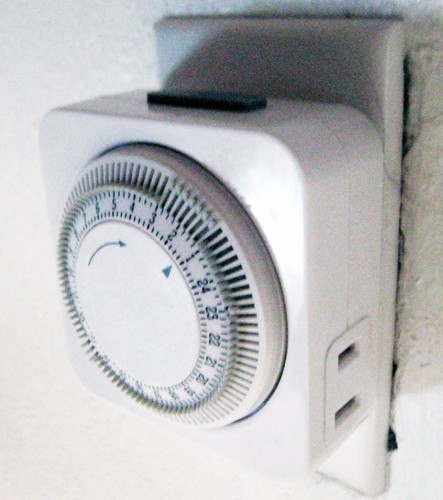 Temporizador interior mecánico enchufable 15A 120V 1800W gira automáticamente 24 horas  - Imagen 1 de 4