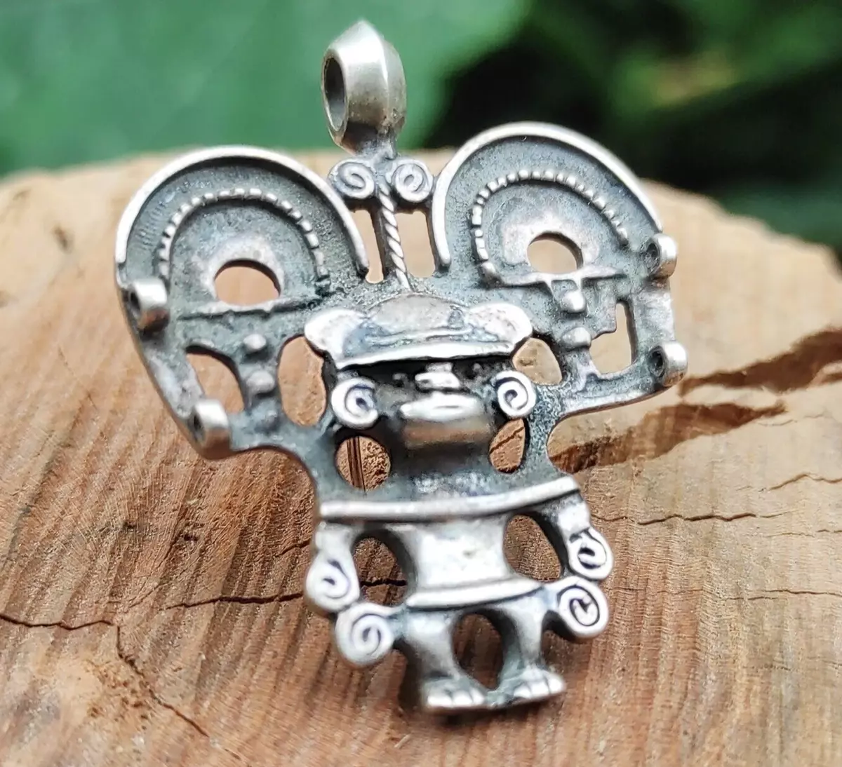 Ancient aztec deals jewelry