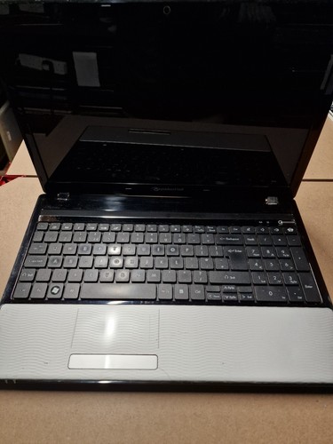 Packard Bell Easynote NEW95 AMD V120 2,2 GHz 3 GB Ram per parti cerniera rotta - Foto 6 di 16