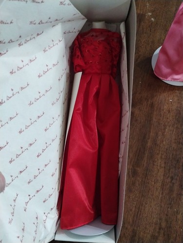 Bambola vintage Danbury come nuova collezione The Princess Diana Royal Wardrobe e 7 abiti - Foto 12 di 12