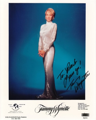3 AUTOGRAPHED  8"x10" Photo Reprints - TAMMY WYNET-JIMMY DICKENS-FAITH HILL  - Picture 1 of 3