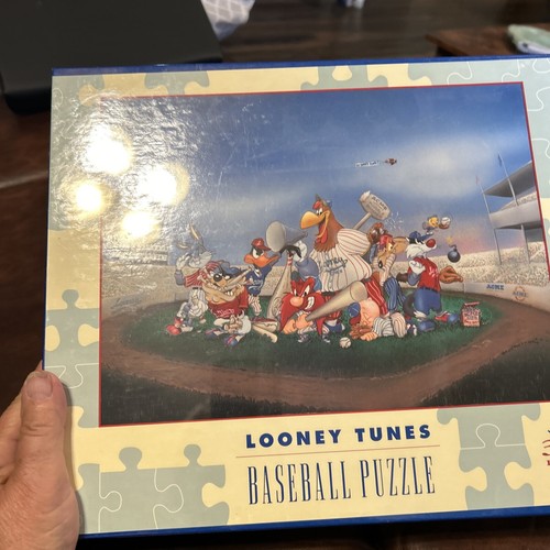 Puzzle baseball 300 pezzi 1992 Looney Tunes; Warner Bros - nuovo, scatola sigillata - Foto 2 di 10