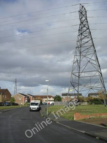 Photo 6x4 Sharp Way New Town\/TQ5474 Electricity pylons in Dartford. c2011 - Picture 1 of 1
