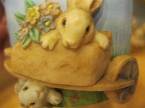 EASTER CANDLE LOT Russ from HALLMARK STORE INCLUDES 7 PC'S YANKEE CANDLE EUC - Picture 6 of 11