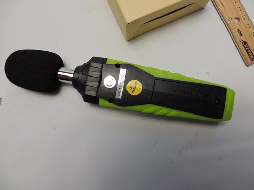 Decibel Meter, Tadeto Digital Sound Level Meter Portable Meter 30Db to 130Db - Picture 6 of 6