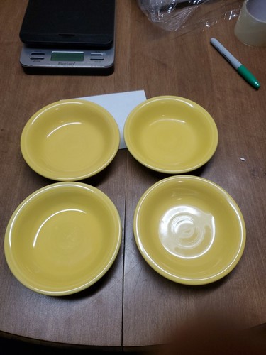 4 Fiesta Ware sonnenblumengelb 5 1/2" Obstschalen Euc Eimer 67