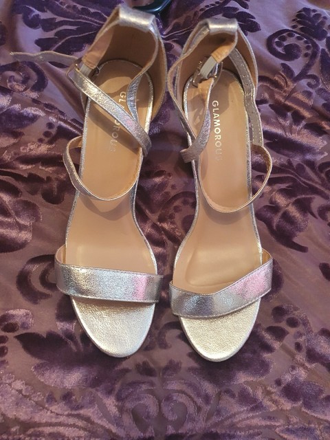 silver sandals size 7