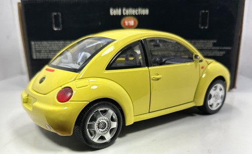 BURAGO 1/18 SCALE 1998 VOLKSWAGEN BEETLE “YELLOW VERSION” - Picture 8 of 12