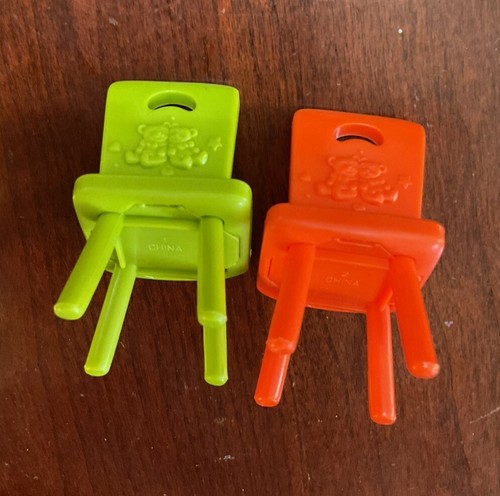 2005 Kelly Dollhouse Mattel accessories Toys Art Table & 2 Chairs w/table VTG - Picture 10 of 18