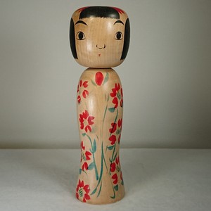 traditional kokeshi dolls