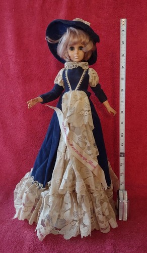 Vtg 1963 Eegee Musical Doll on Turntable Victorian Dress Could've Danced All Nt - Picture 2 of 16