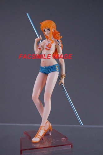 ONE PIECE STYLING GIRLS SELECTION  NAMI BANDAI 2016 BOX DAMAGED - Picture 8 of 15
