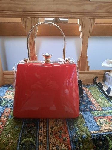 LA TERRE Red Patent Faux Leather Bag w/Detachable Crossbody Strap NWT - Picture 4 of 9