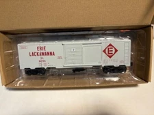 RMT READY MADE TRAINS 96439 ERIE LACKAWANNA BOX CAR.. NIB