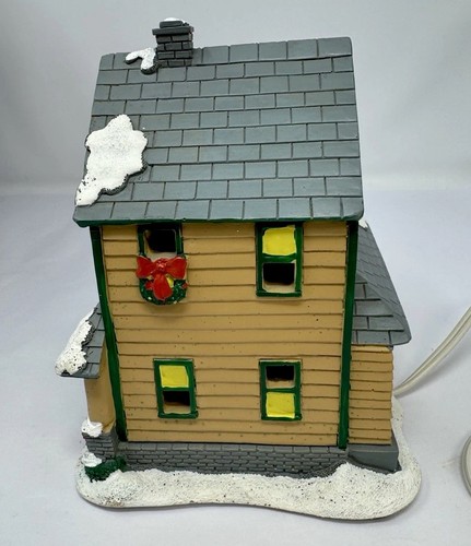 A Christmas Story Ralphie's House NECA Light Up Resin House Works - Picture 10 of 18