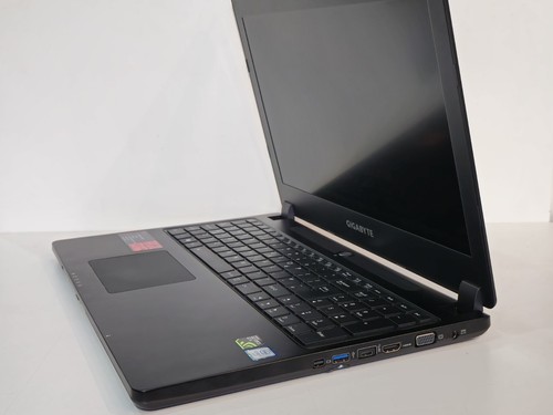 Gigabyte P35V6 15.6" Laptop i7-6700HQ 16GB Ram 256GB NVMe GTX 1070 Windows 10 - Picture 6 of 12