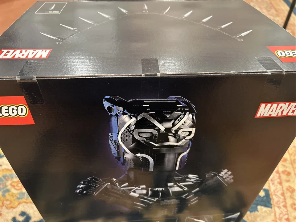 LEGO Marvel: Black Panther (76215) With Light Kit Free Shipping - Image 3 of 4