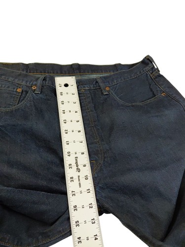 Jeans vintage Y2K Levi's 501 uomo 38x34 bottoni dritti blu cerato mosca linguetta rossa - Foto 9 di 13
