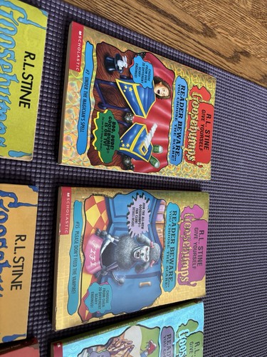 Lot Of 10 Random 90s R.L. Stine Goosebumps Books Scholastic - Picture 6 of 9
