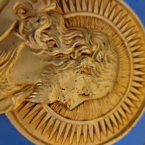 Espejo azul cobalto relieve dorado Jesús y María placa de pared Art Deco de 6" de alto - Imagen 7 de 13