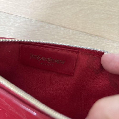 Pochette nouveauté Yves Saint Laurent Beaute émail rouge du Japon - Photo 3 sur 3
