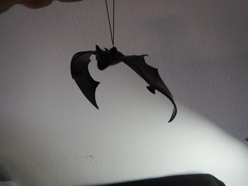 Vintage black flying bat toy w squeaker inside hang or suction cup - Picture 6 of 13