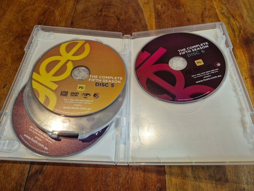 Glee Complete Fifth season 5 6 X DVD Special features Sealed Region 4 AUST 2014 - Picture 5 of 5