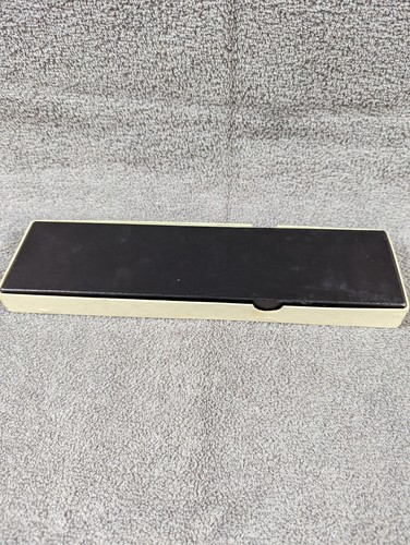 BOXED VINTAGE PIE SERVER CAKE SERVER WITH HALLMARKED HOLLOW SILVER HANDLE - Picture 12 of 13